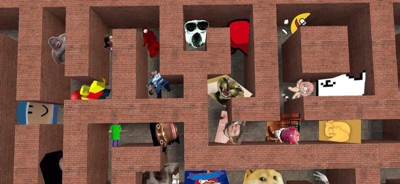 Nextbots in Maze: Survival gameplay screenshot 3