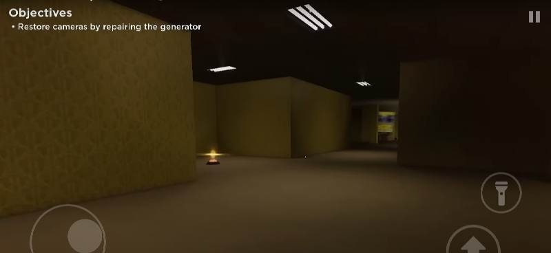 Evade : Nextbbot chasing screenshot 2