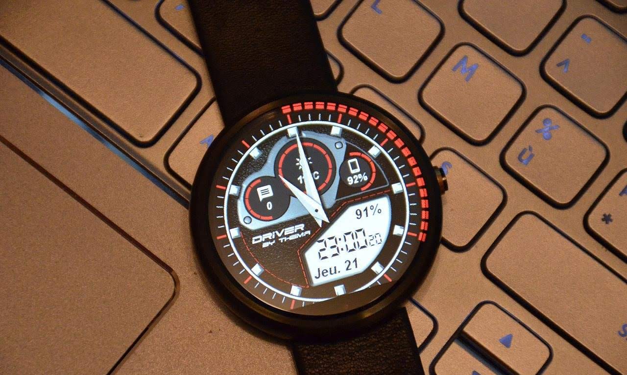 Variety of display options for Driver Watch Face