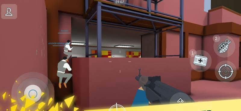 Mental Gun 3D: Pixel Multiplayer gameplay screenshot 1